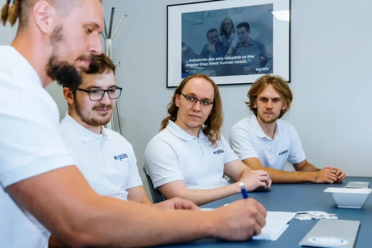 Portal Produkcyjny od explitia, system mes, manufacturing execution system, poznaj system zarządzania produkcją.