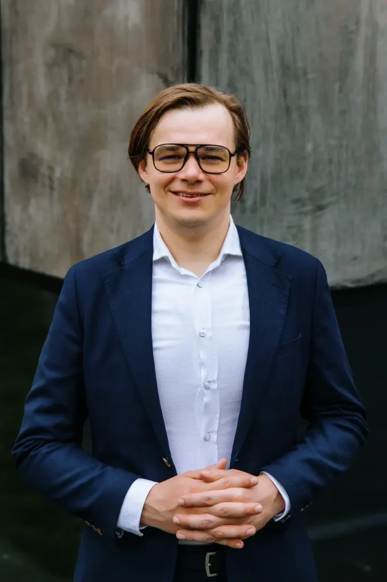 Zarząd explitia: Adrian Stelmach